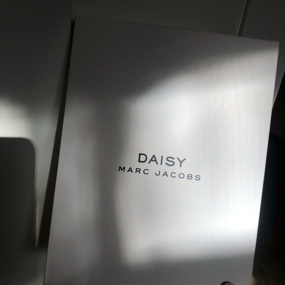 Marc Jacobs Notebook - Picture 7 of 8